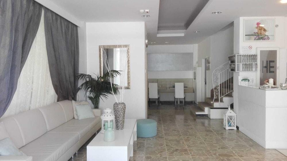 Hotel Ermeti B&B Brunch Riccione Ngoại thất bức ảnh