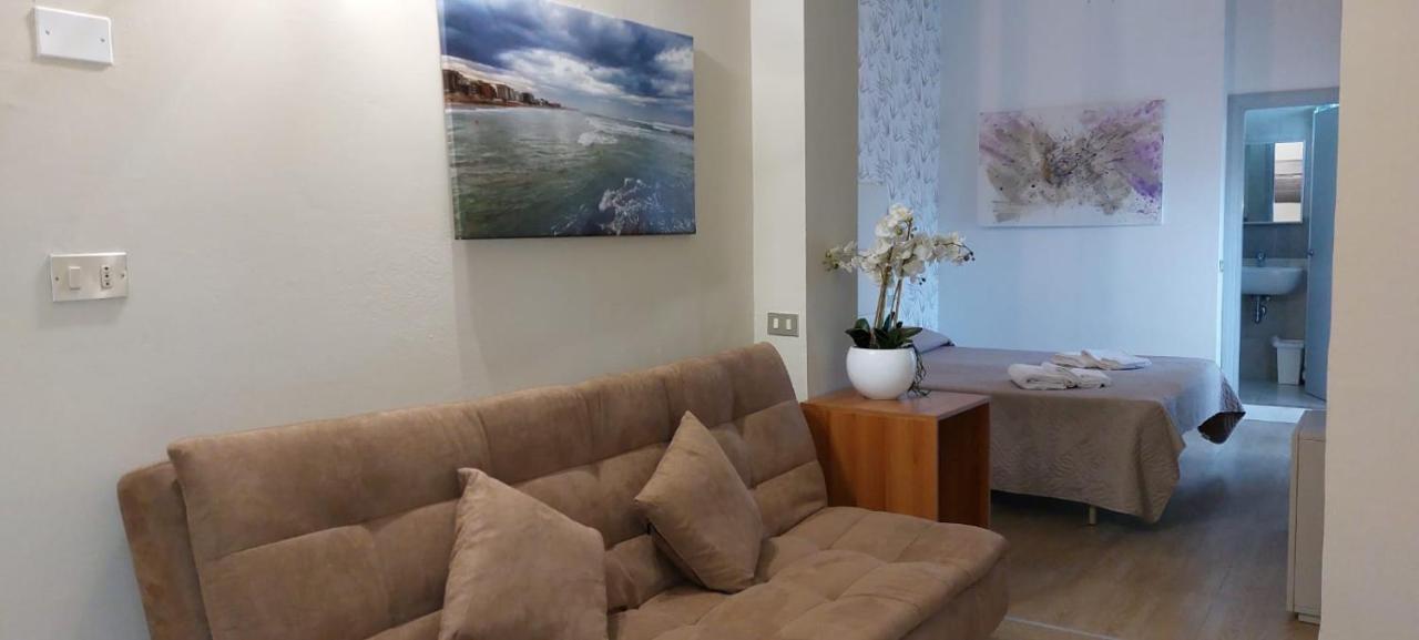 Hotel Ermeti B&B Brunch Riccione Ngoại thất bức ảnh