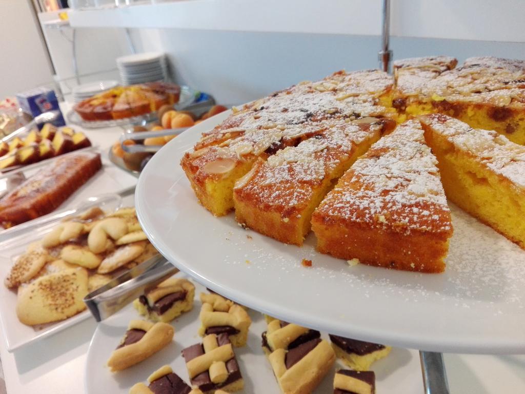 Hotel Ermeti B&B Brunch Riccione Ngoại thất bức ảnh