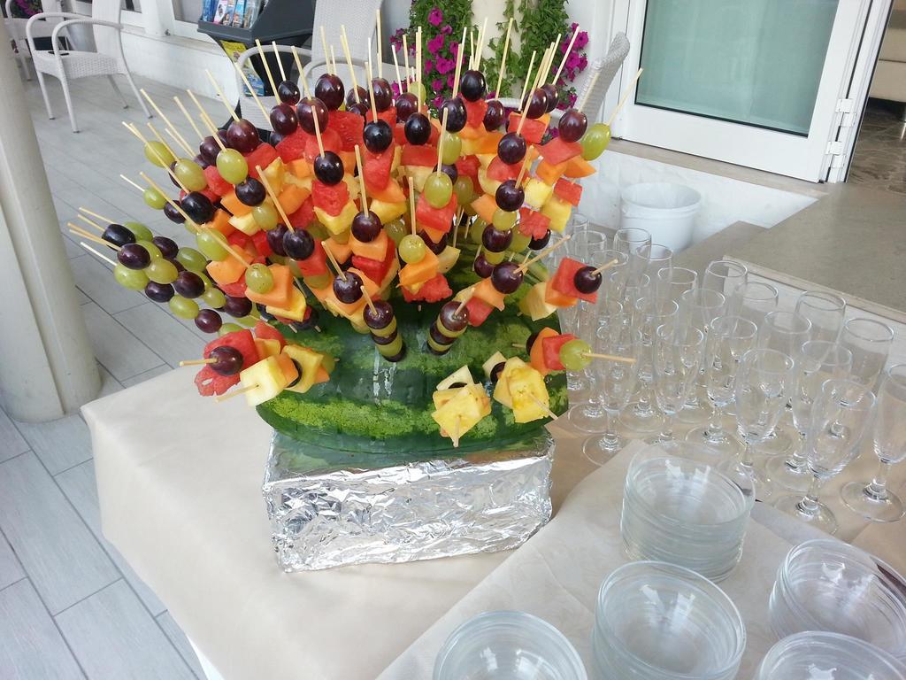 Hotel Ermeti B&B Brunch Riccione Ngoại thất bức ảnh